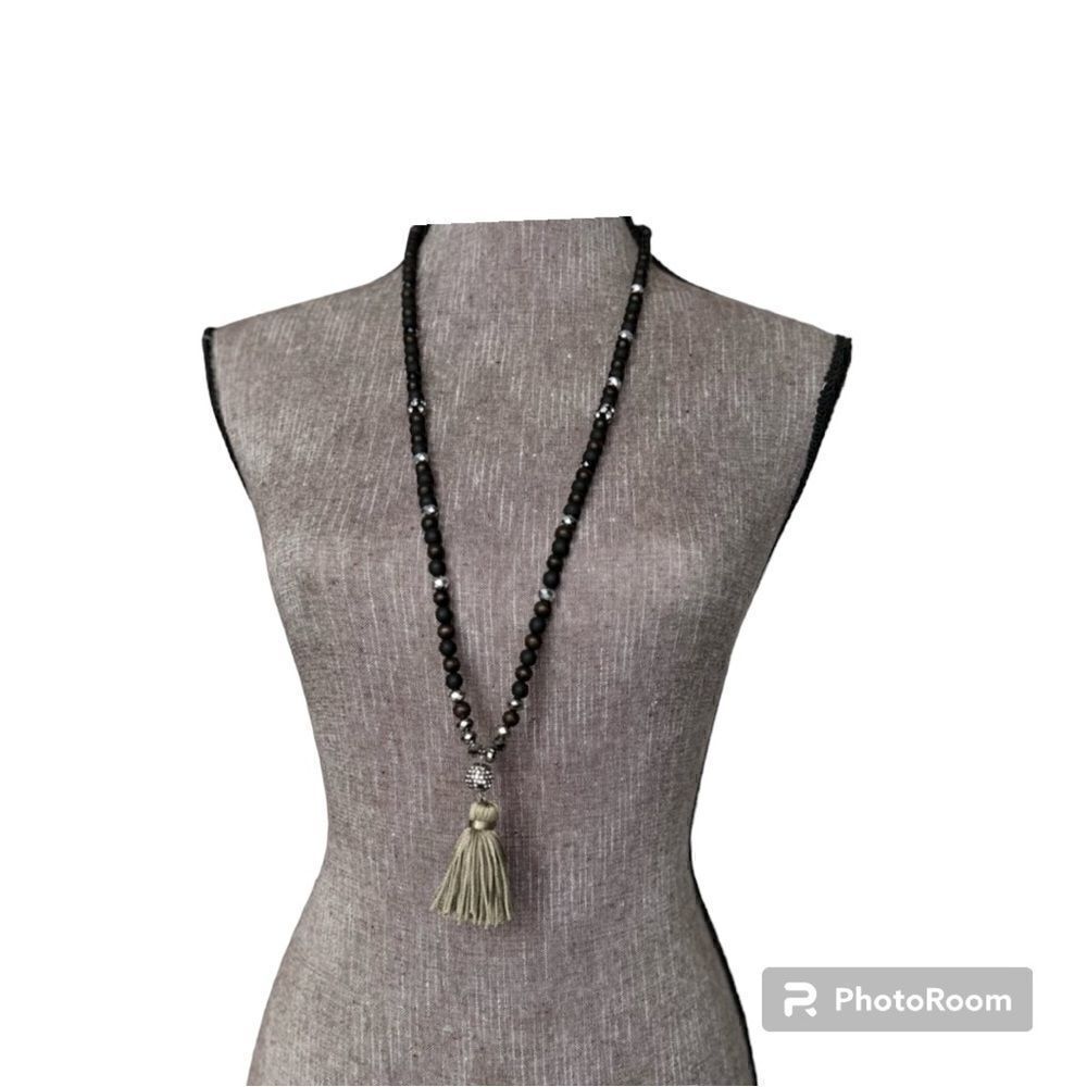 Express wood beaded necklace with tassel NWOT